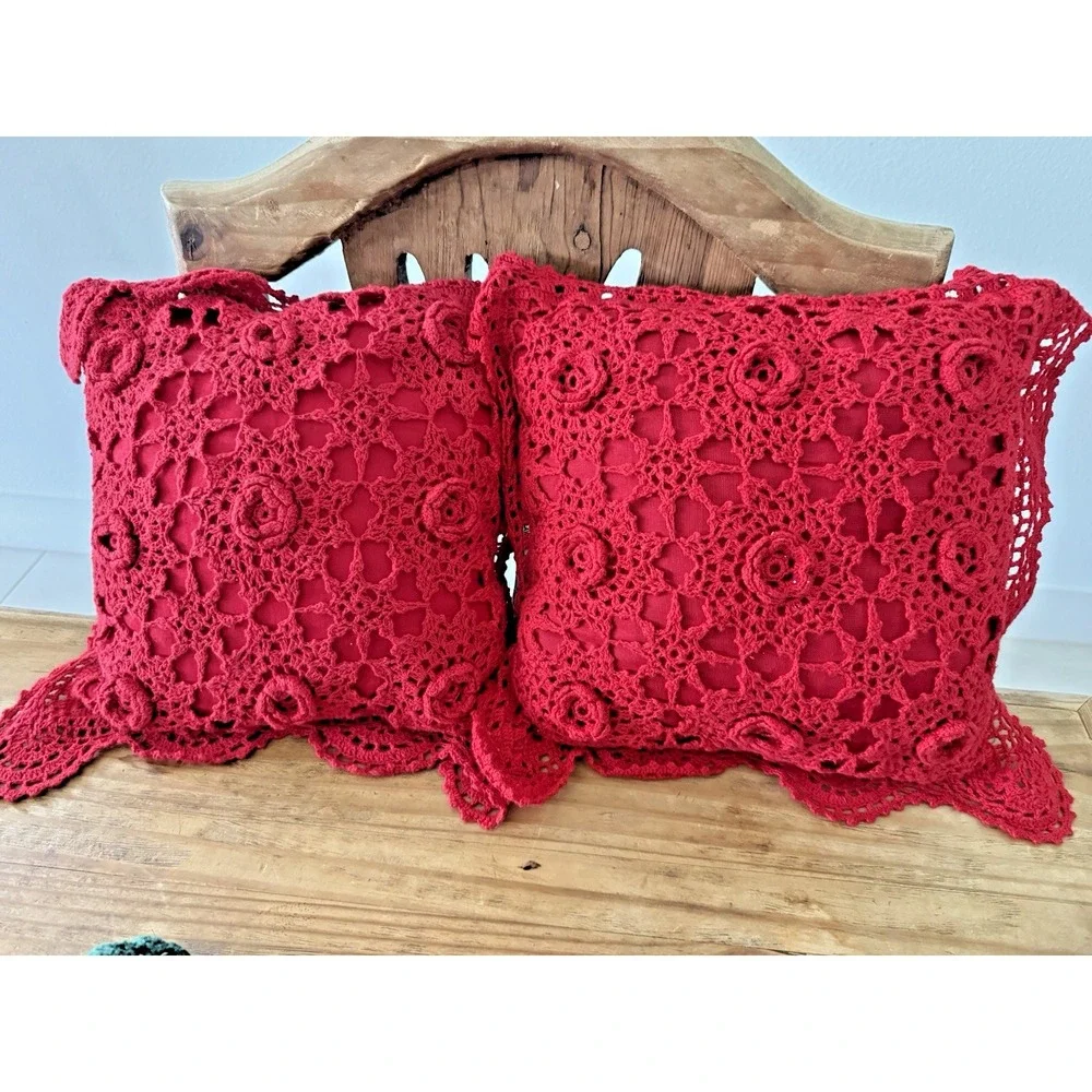 VTG Style Hand-Crocheted Pillow Covers Set of 4 Green & Red Sz 12X12 in